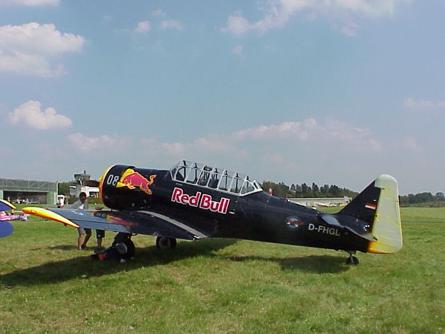 North American T6 Harvard und Super Six